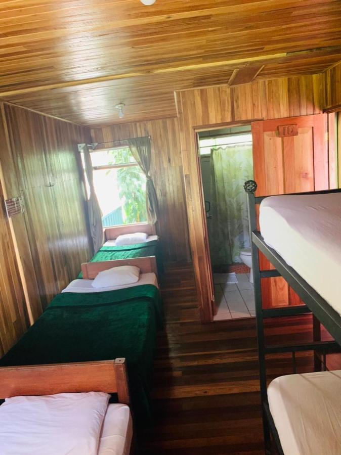 Hotel Quetzal Inn Monteverde Szoba fotó